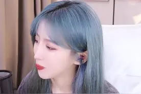 呆妹被水友欺负，竟直接找妈妈哭诉？视频封面