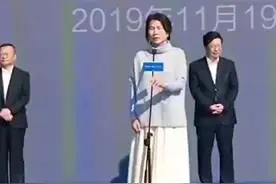 首台“长沙产”格力中央空调下线，长沙市长、市委书记站在身后，董明珠到现场竟然说了这些话！视频封面
