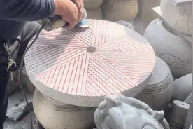 石磨制作过程#匠心精神 #太湖石供应商 #纯手工打造