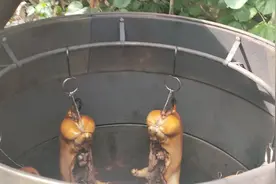 粤菜名菜:脆皮烤乳猪，现场制作烤制过程视频分享#湛江 #广式烧腊视频封面