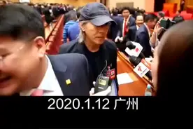 “中国的电影太有特色了”周星驰告诉记者，希望能挖掘更多内地和香港的电影人才，开发内地庞大的电影市场#周星驰视频封面