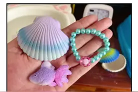 七彩贝壳#盲盒，泡在水里就能孵化，里面的小动物泡水还能越长越大，可真是有意思#儿童玩具#抖in宝贝计划视频封面