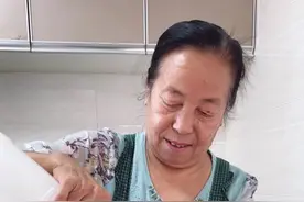 最主要的是这腊八蒜要泡到时候，到过年蒜就变得绿了，也入味了，也好吃了#腊八蒜 #抖音美食推荐官 #乐享智慧老年生活 #传统美食#美食教程视频封面
