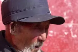 老爷子新春贺词：笑口常开，百毒不侵！@DOU+小助手 @抖音短视频视频封面