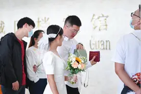 #领证跟拍 #结婚登记 #我们领证啦视频封面