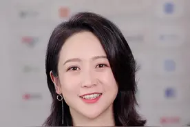 今年只有34岁的papi酱，她的商业版图到底有多大？不说不知道，一说吓一跳！#papi酱 #商业思维 #女性智慧 视频封面