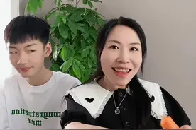 儿子催生二胎的诚意深深的打动了我，儿子这方法是不是比婆婆们催生二胎的方法好用多了？#内蒙母子 #二胎视频封面