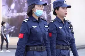 西湖湖滨女子巡逻队！退伍不褪色！巡逻保平安！日巡五萬多步！一般人吃不消！你们辛苦了！#西湖女子巡逻队@杭州街拍视频封面
