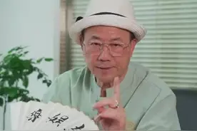 星爷毕生与单车扯上关系，单亲家庭出生的明星，每个都有说不出的苦楚。#明星 视频封面