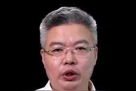 网传柳树枝煮水洗头发，两个月发量翻三倍，真的靠谱吗？视频封面