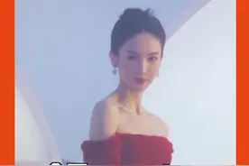 #金晨红色丝绒开叉长裙 姐姐今天红毯鲨疯了！#金晨视频封面