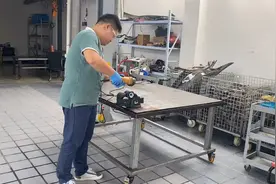 爱车的晋晋说车：机油滤芯的内部结构视频封面
