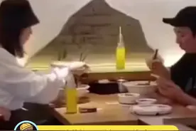 #原来王思聪也用手机壳 哈哈哈原来大家都一样！视频封面