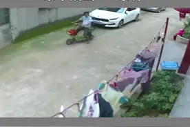 男子专偷女性内衣，被抓后家中搜出200余件内衣，自称有“恋物癖”。视频封面