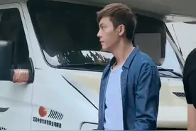 #陈伟霆  新剧杀青啦，在录新综艺视频封面