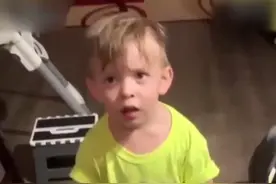 好萌！2岁宝宝“控诉”妈妈没有亲就去上班了，这婴语也太可爱了吧😂😂😂视频封面