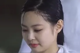 《 臭 手 妮 》#Jennie视频封面