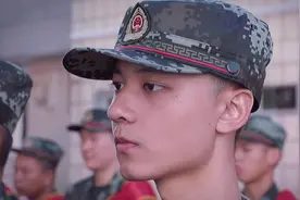强国有我！柳江区欢送入伍新兵奔赴军营👍🏻#新兵入伍视频封面