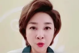 这种情况这个季节很容易发生，快收藏转发！女子肚子里一窝虫，看了吓一跳！#健康 #涨知识 #食品安全 @汉水路333 @新闻夜航 视频封面