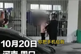 继女生拿快递遭保安拉拽拍照试图垄断学校快递之后不过半月，趁双十一期间试图再次垄断学生快递！视频封面