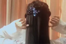 一个简单的齐胸汉服发型教程，无假发和发包的新手日常发型哦～不是不愿意出没假发的发型，真的是我没头发啊～视频封面