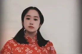 手拿蝶儿敲起来完整版，粉友说了好久了，今天冒着感冒的风险拍了，只因为我爱你们，也谢谢你们对我的爱#怀旧经典影视 #洪湖赤卫队 视频封面