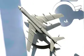 【JEU开箱】1/144中国轰-6K轰炸机模型 #军事模型#模型制作视频封面