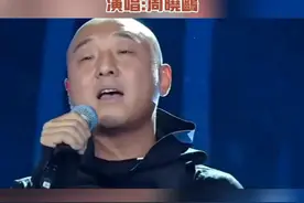 周晓鸥1969年8月22日出生北京…职业:演员…歌手…零点乐队主唱…歌曲《爱不爱我》歌迷非常喜欢#经典 #固始视频封面