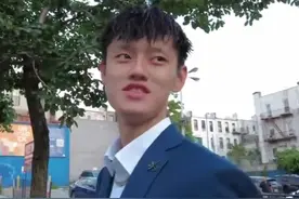 曾凡博参加今年的选秀大会，整装待发开启逐梦之旅～#2022nba选秀  视频封面