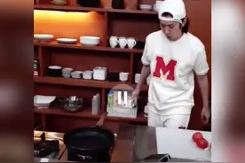 #金希澈说韩庚以前经常做炒饭给他吃  一做炒饭就会想到韩庚！神仙友谊🈶️视频封面