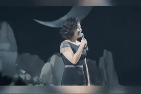 #啵啵让瑶瑶幸福了 原来爱对了人龙虾是没有壳的，打完针是有人给吃糖的，委屈了是有人撑腰的，长长的头发是有人给扎的，漂泊许久的人是可以有个家的。#主持人刘迪真实婚礼 #欣迪婚礼主持培训