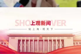 今年全国两会，全国政协委员杨成长关注“减税降费”话题。在他看来，采取“添油战术”每年减一点，效果并不明显，建议将相关成熟做法以法律形式固定下来，让企业对政策预期更加平稳。#聚焦2022全国两会 视频封面