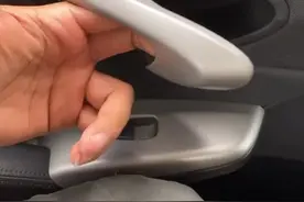 里面打不开车门？有遇到过吗？#汽车知识 #奔驰大g视频封面