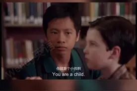 tread走路，lightly轻轻地；引申为小心行事不要得罪或激怒别人