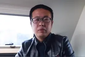 #父亲辞职带14岁厌学儿子环游中国#  当事父亲发声回应视频封面