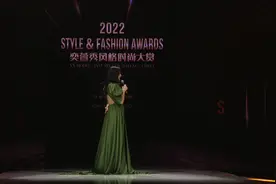 我为我的家乡带个言～我是来自江苏大丰的奕萱 #只有爱戏剧幻城视频封面