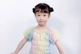 星星星星你为什么眨眼睛？#星星#儿童手势舞 #舞蹈#手势舞@抖音短视频视频封面