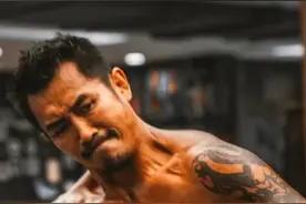 被对手箍颈如何挣脱这个视频告诉你#mma #搏击 #泰拳 #专业健身联盟 #运动 #健身视频封面