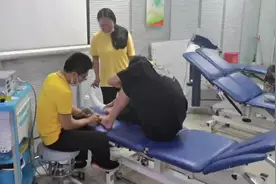 瑞士STORZ放散式冲击波治疗距腓韧带止点重建术后篮球运动员视频封面