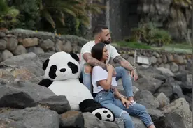 我还在幻想，某天深夜，你给我发一条长长的信息 短一点也没关系视频封面
