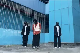 那晚忘不了你的味道 #王嘉尔安静 #街拍 #原创 #大片拍摄视频封面
