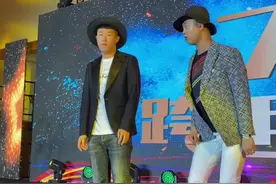 #小伊伊 #巴扎黑 #张二嫂视频封面