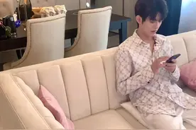 今天也是记录男友气急败坏的一天～#情侣日常#梦妆5g大眼霜视频封面