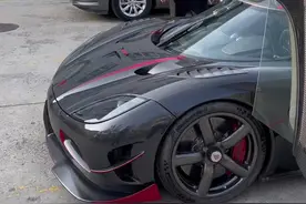 全新Agera RS 国内首次启动咆哮展示哈哈哈#agera #科尼塞格 #顶级超跑视频封面