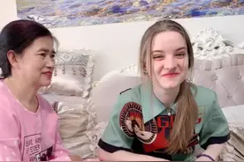 儿媳妇真孝顺。天天给婆婆脚按摩哈哈视频封面