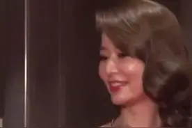 #林心如 46岁状态似少女！首次大方回应当年对周杰的言论，称当时在节目上脱口而出，无意中伤周杰，你怎么看？视频封面