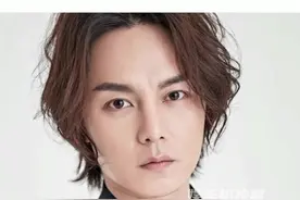#尹正 这是把羡慕刻在脸上了🧐#黄晓明 视频封面