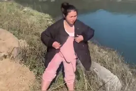 妈妈把一岁娃交给陌生人照顾，自己跳入冰河救人。视频封面