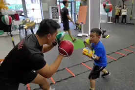 #拳击🥊 这才是男孩子该有的样子，小小男子汉视频封面