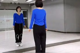 #最远的你是我最近的爱 64步弹跳广场舞 一看就会#零基础学舞 #简单易学 #一学就会系列 #最潮广场舞 @抖音短视频 